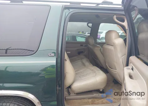 2001 Chevrolet Suburban 1500 Ls из США, поврежденный, VIN 3GNEC16T11G185040